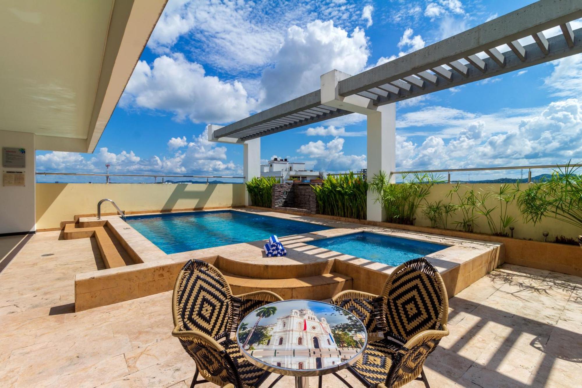 Hotel Baroca Montería エクステリア 写真